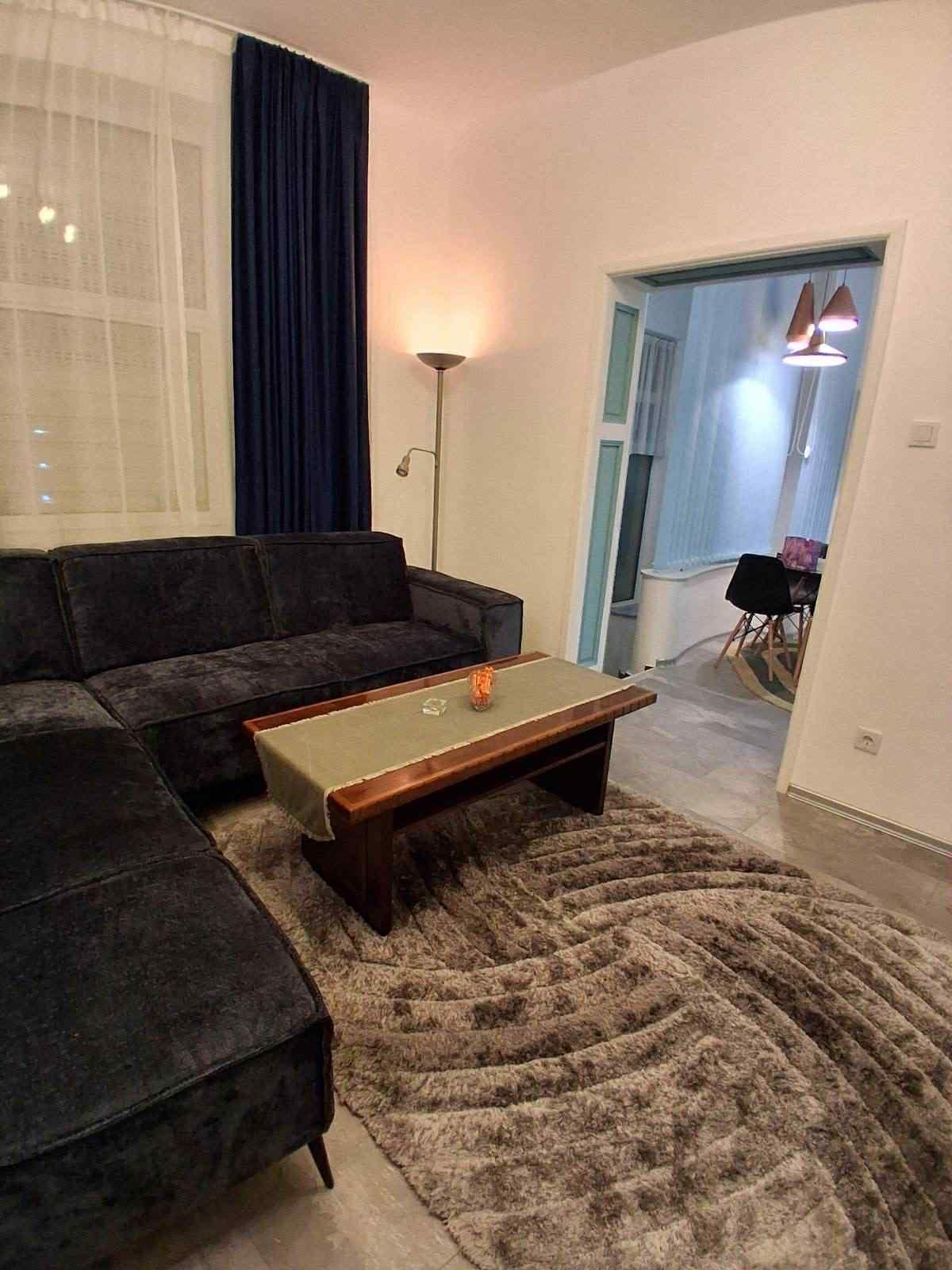 Мезонет, под наем, Център