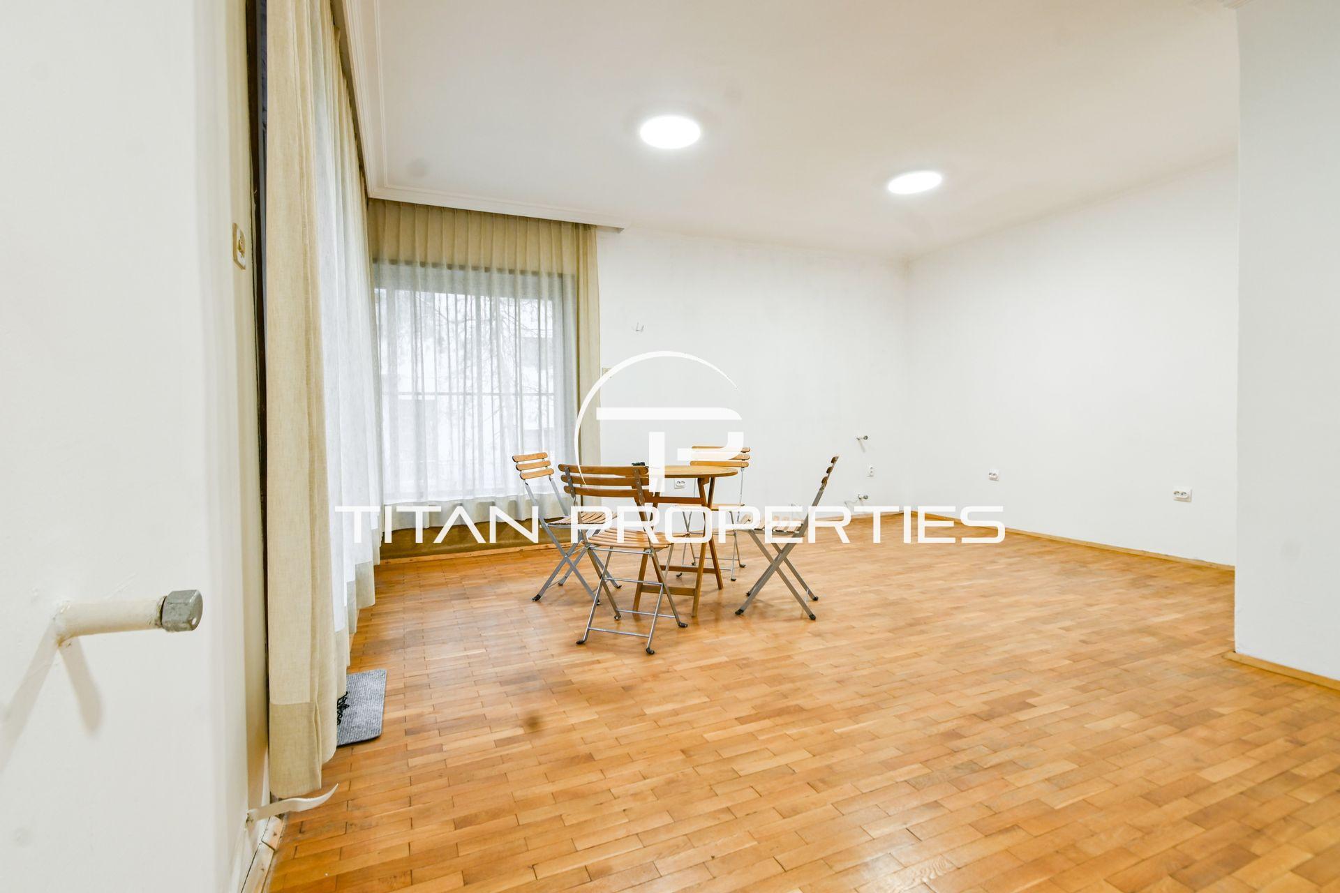 Къща, под наем, жк. Изток