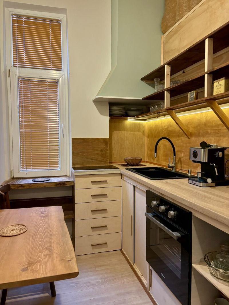 Под наем в Бургас тристаен Център ID 2219276