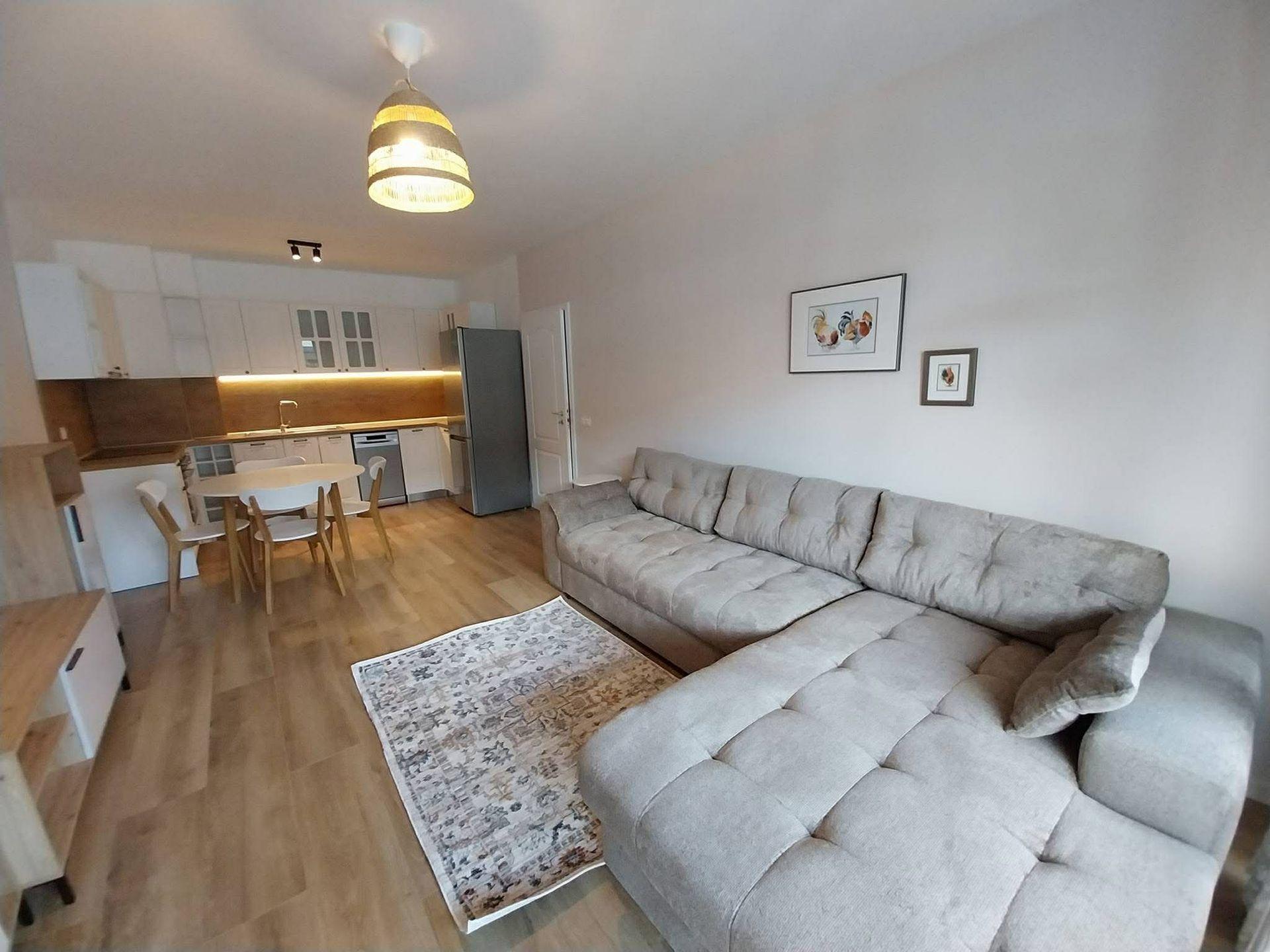 Тристаен, под наем, жк. Кръстова вада