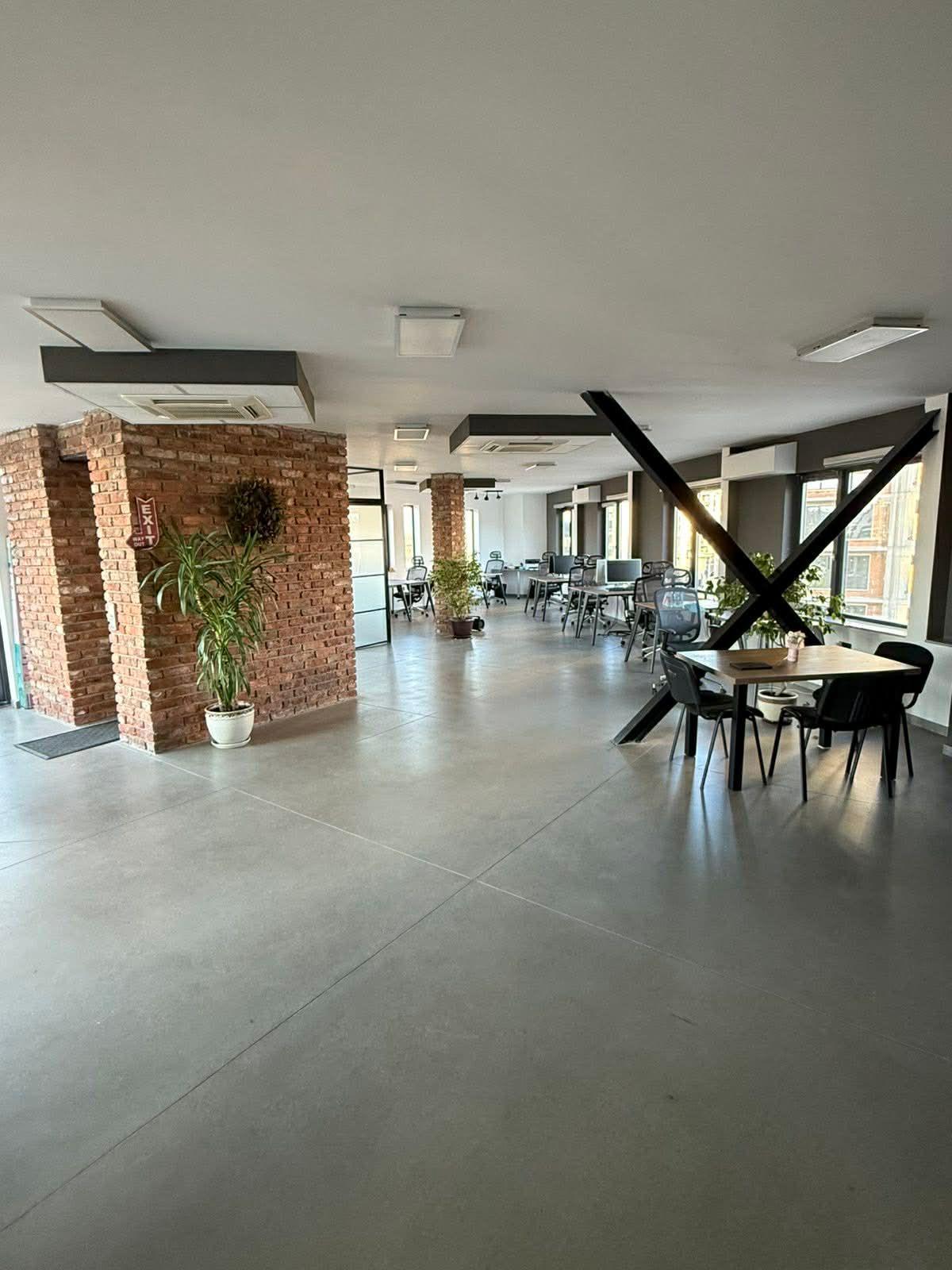 Офис, под наем, жк. Кръстова вада