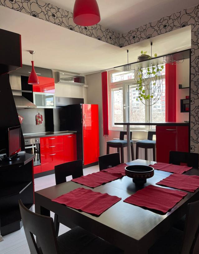 Тристаен, под наем, жк. Зона Б-19