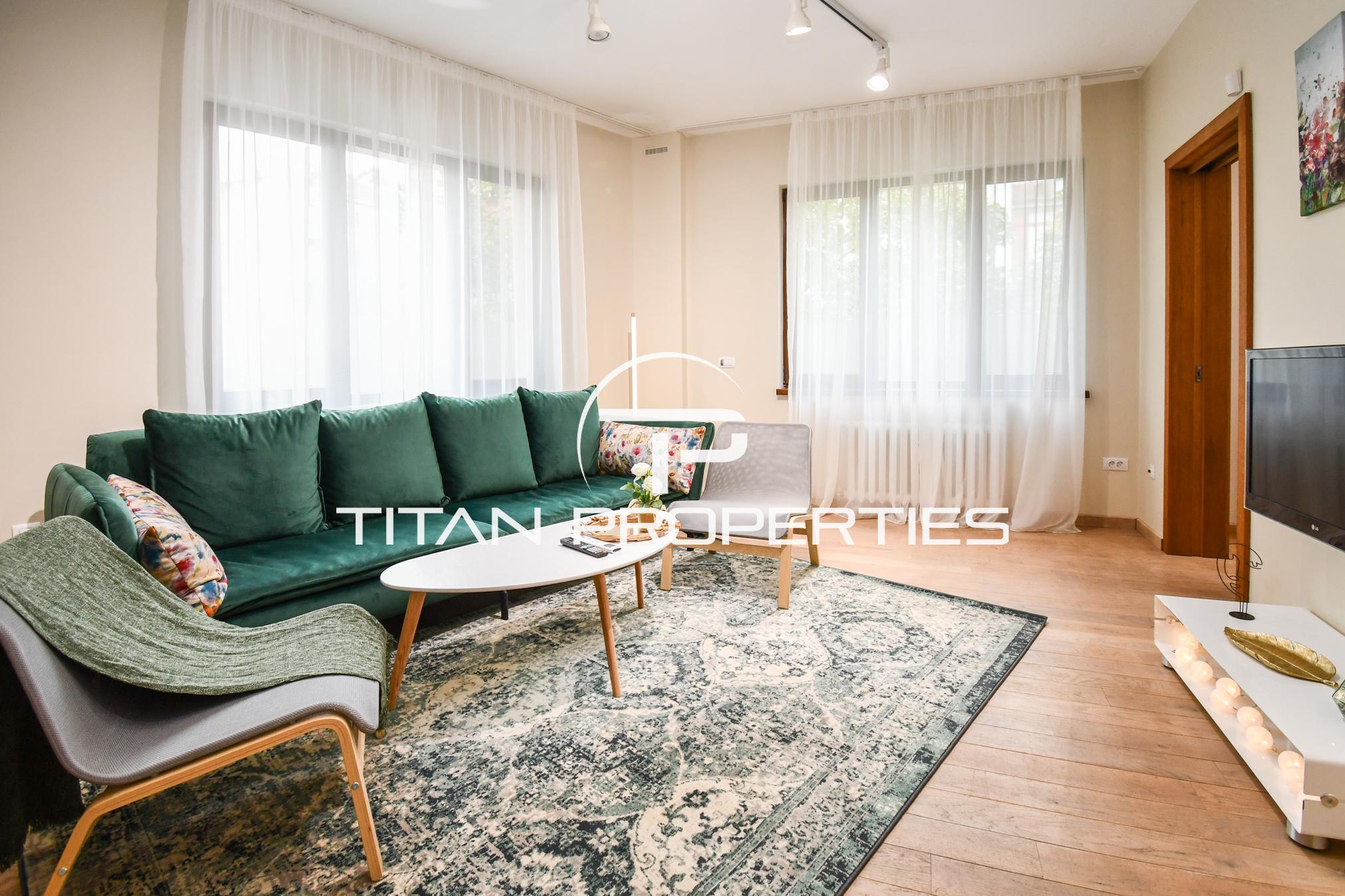 Тристаен, под наем, Център