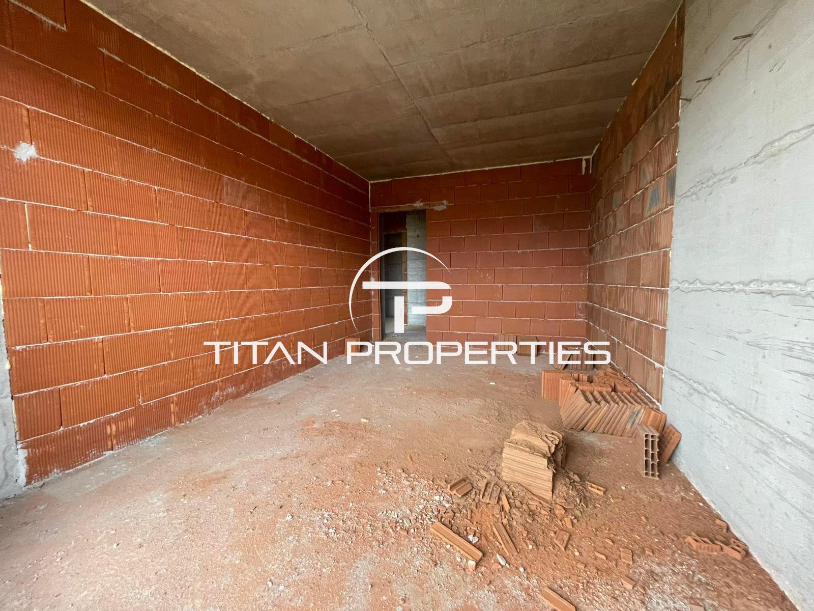 Тристаен апартамент за продажба в жк. Остромила