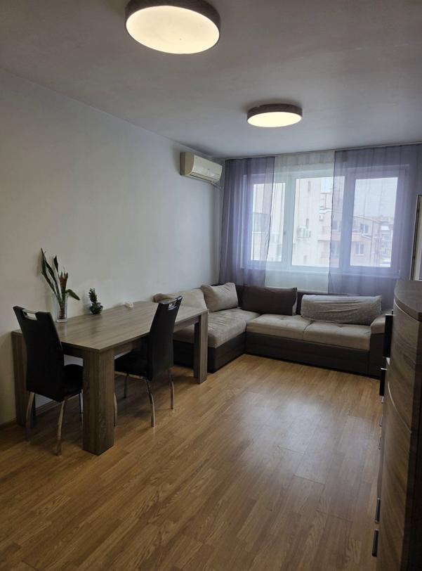 Двустаен, под наем, жк. Младост 1А