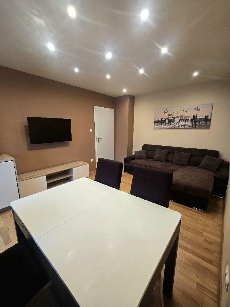 Тристаен, под наем, жк. Дружба 2