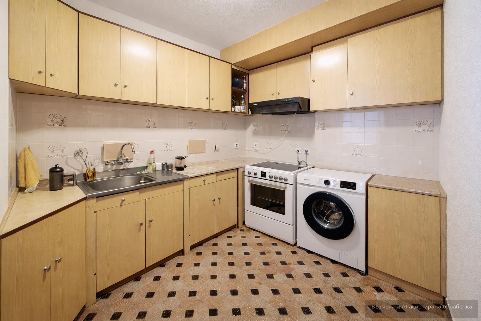 Тристаен апартамент под наем в Център