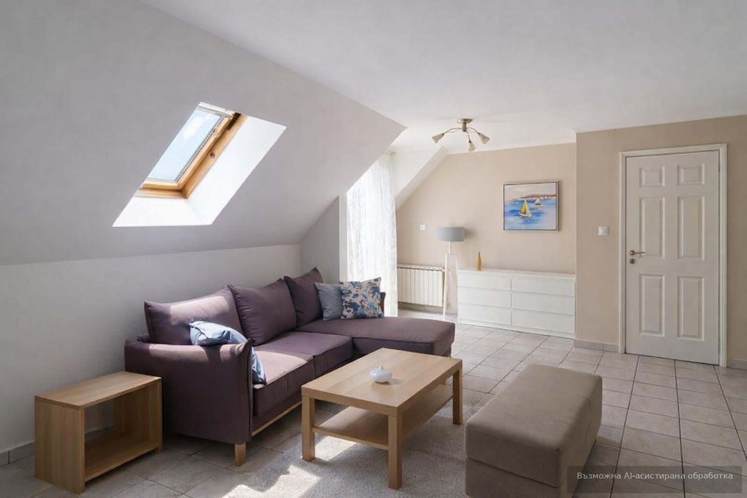 Под наем в София тристаен Център ID 2123303