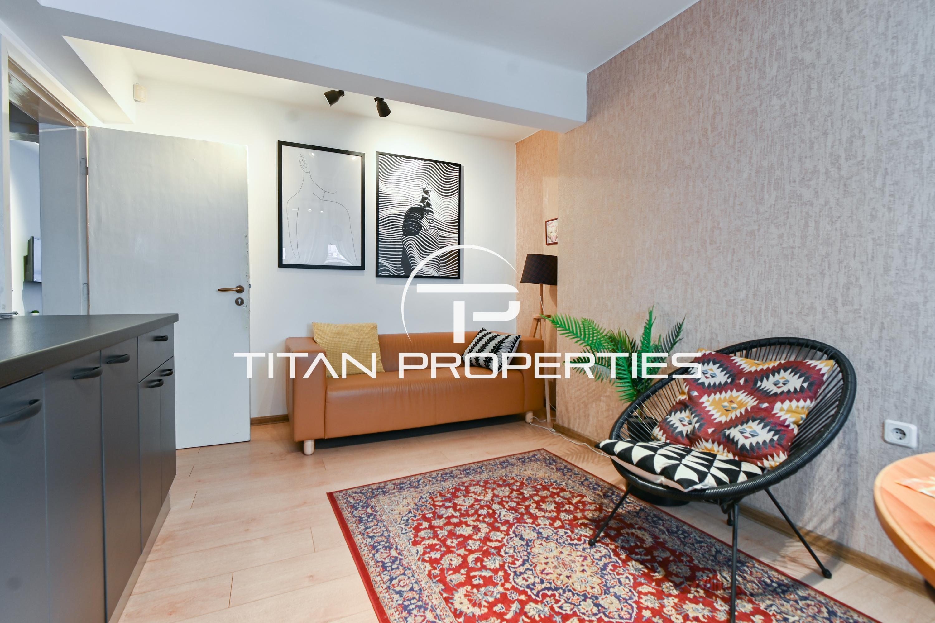 Под наем в София тристаен Център ID 2197039