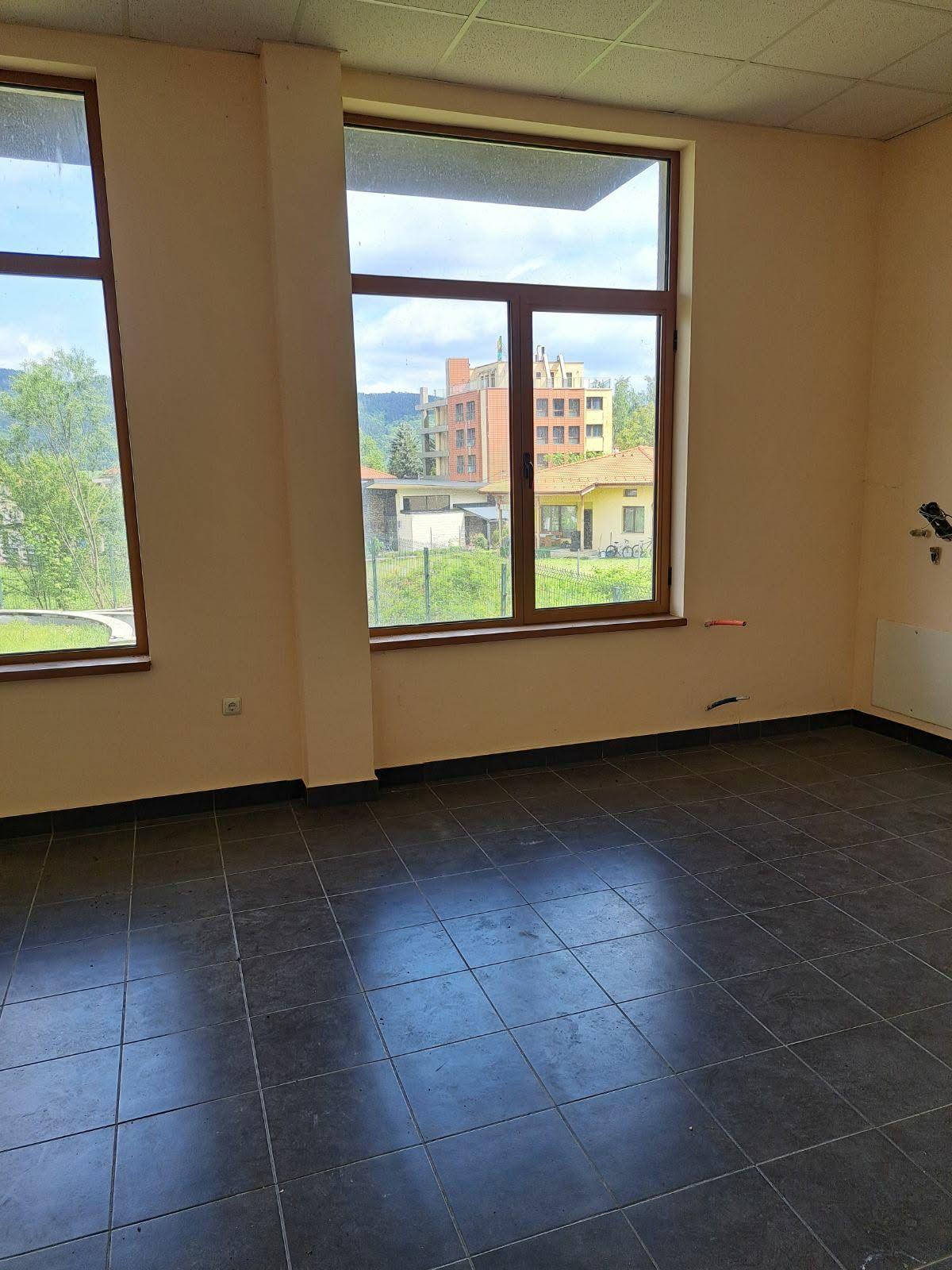 За продажба в София офис Извън София ID 2109721