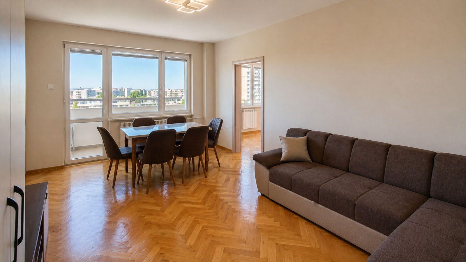 Тристаен, под наем, жк. Толстой