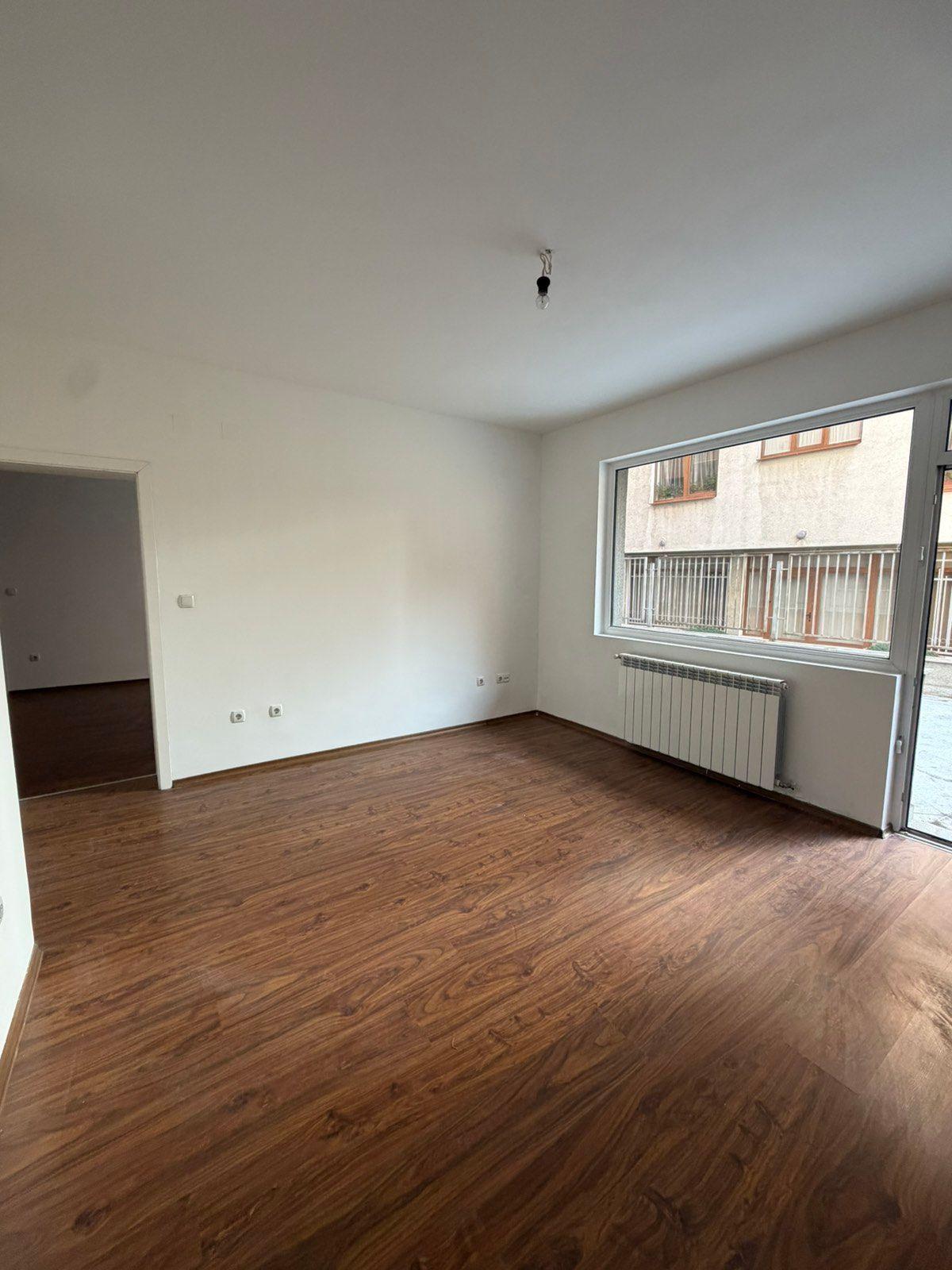 Тристаен за продажба в кв.Манастирски ливади