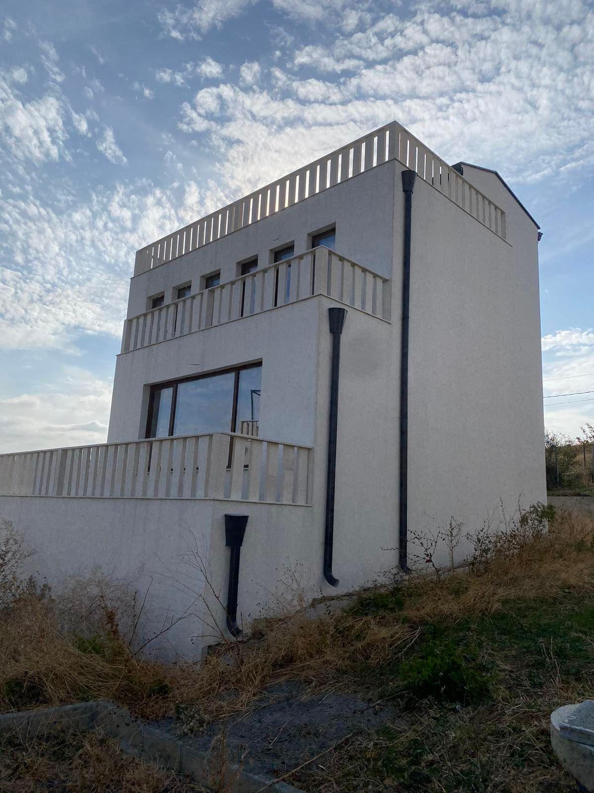Къща, за продажба в кв. Каменар с красива панорамна гледка