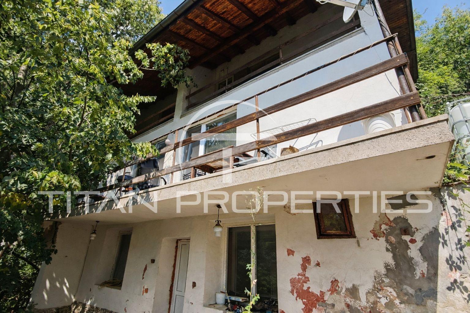 Къща за продажба в с. Реброво