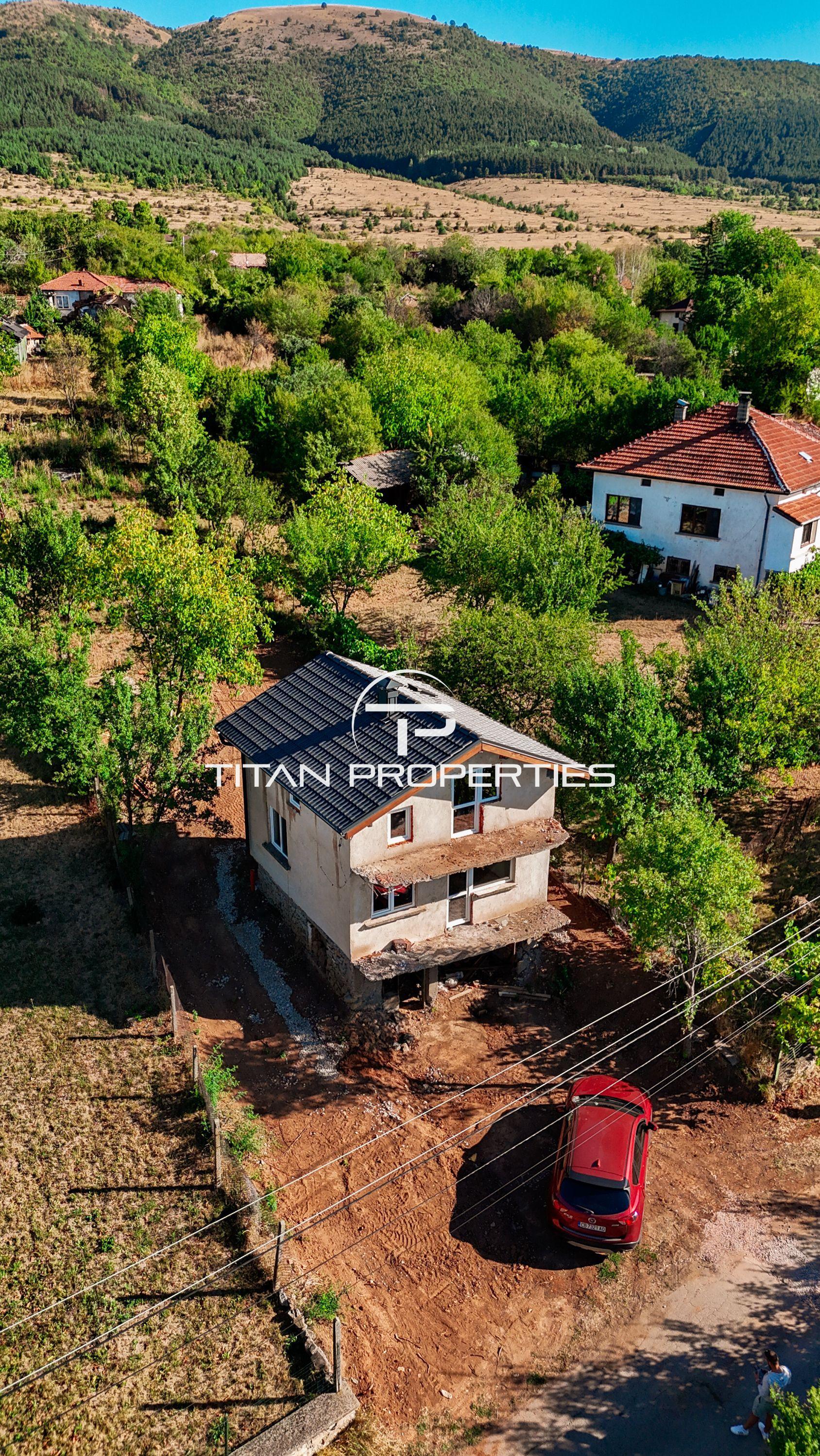 Two-storey house for sale in the town of Godech