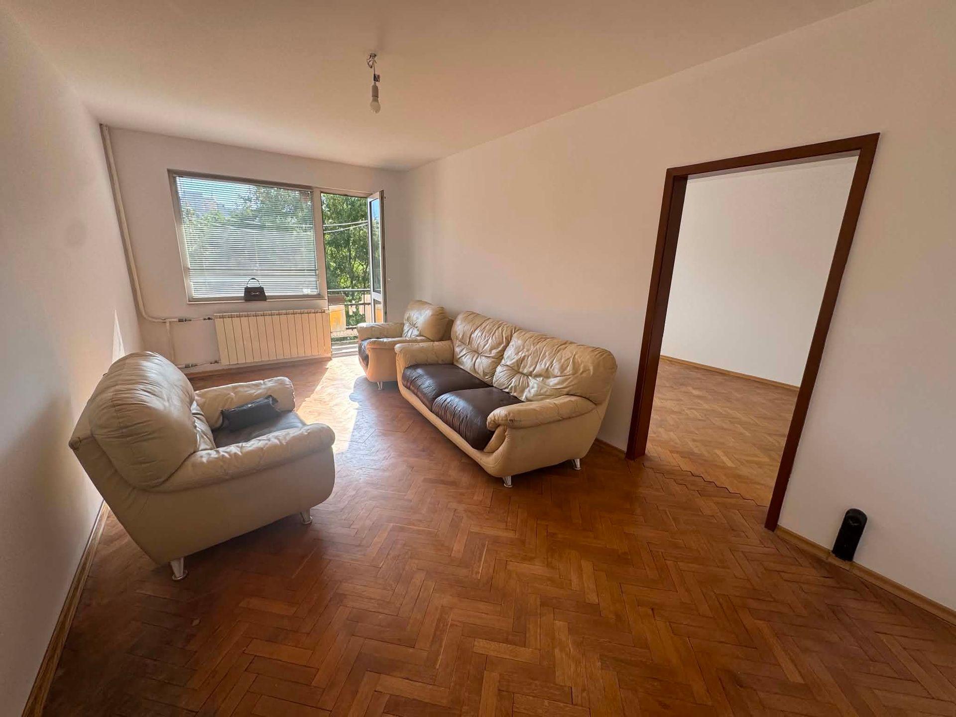 For sale in Sofia three-bedroom apartment in Strelbishte ID 2117585