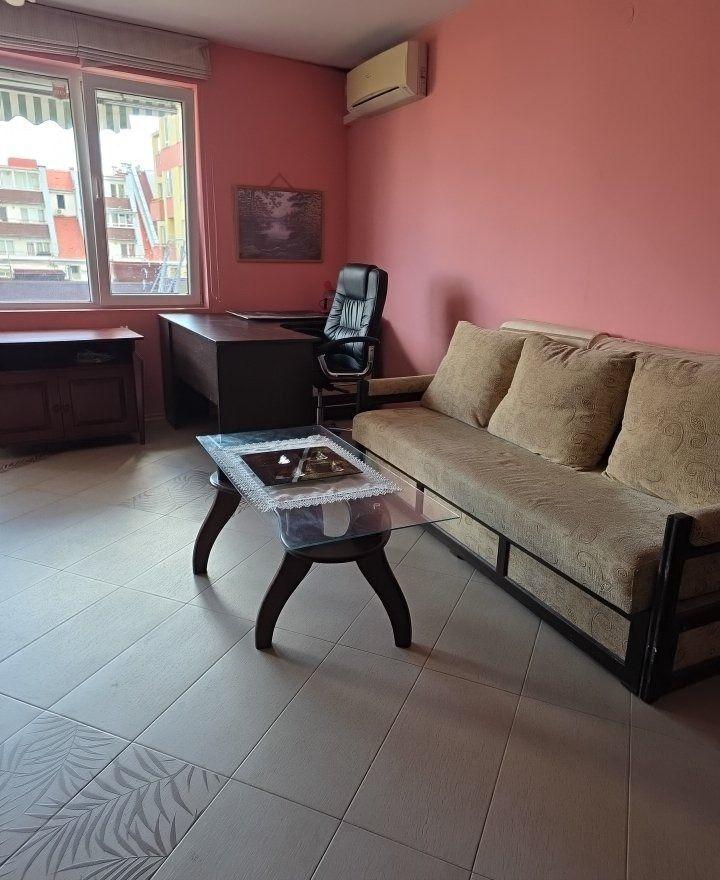 One-bedroom apartment, For rent, residential district Darvenitsa