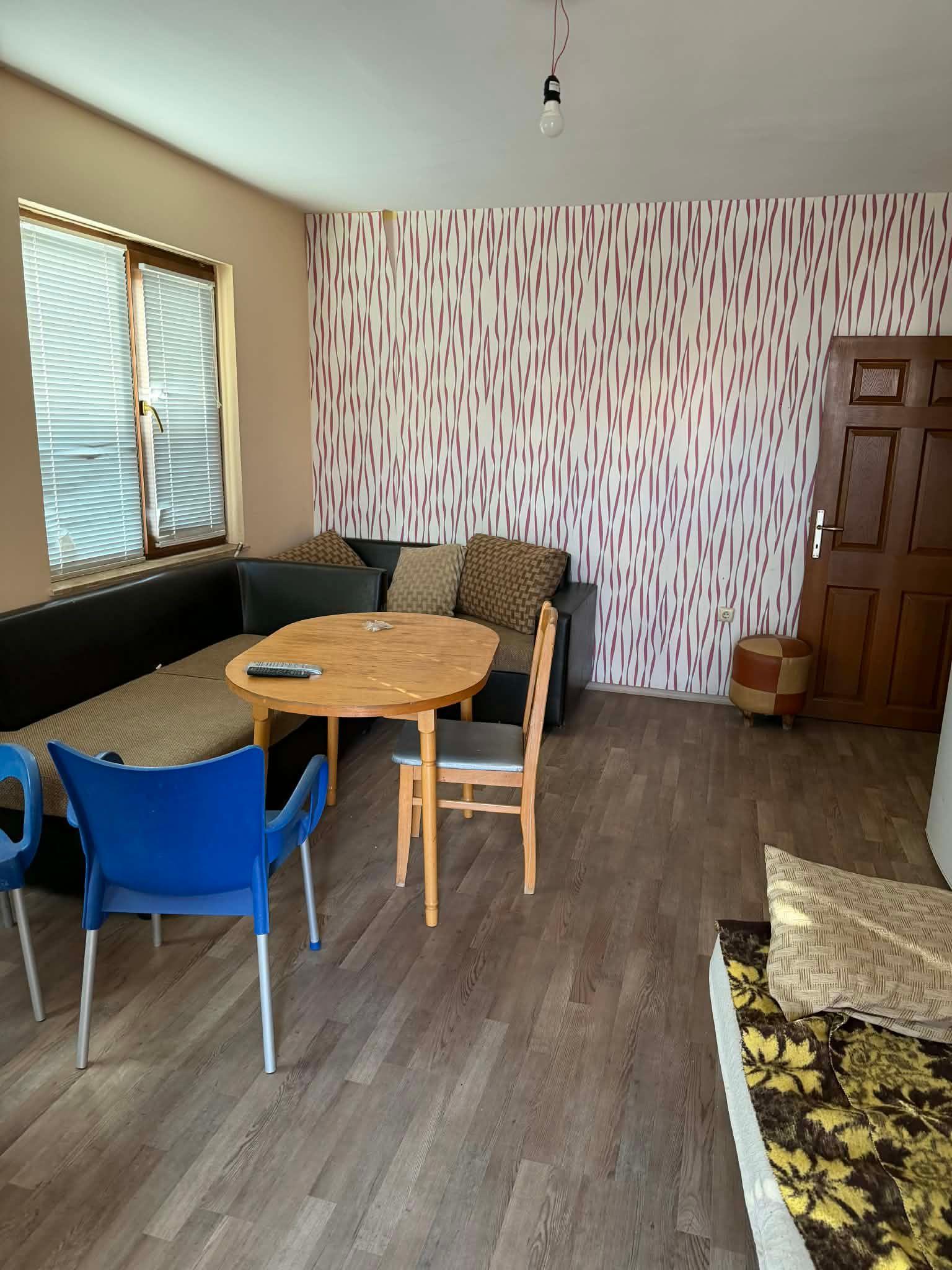 Двустаен, под наем, гр. Айтос