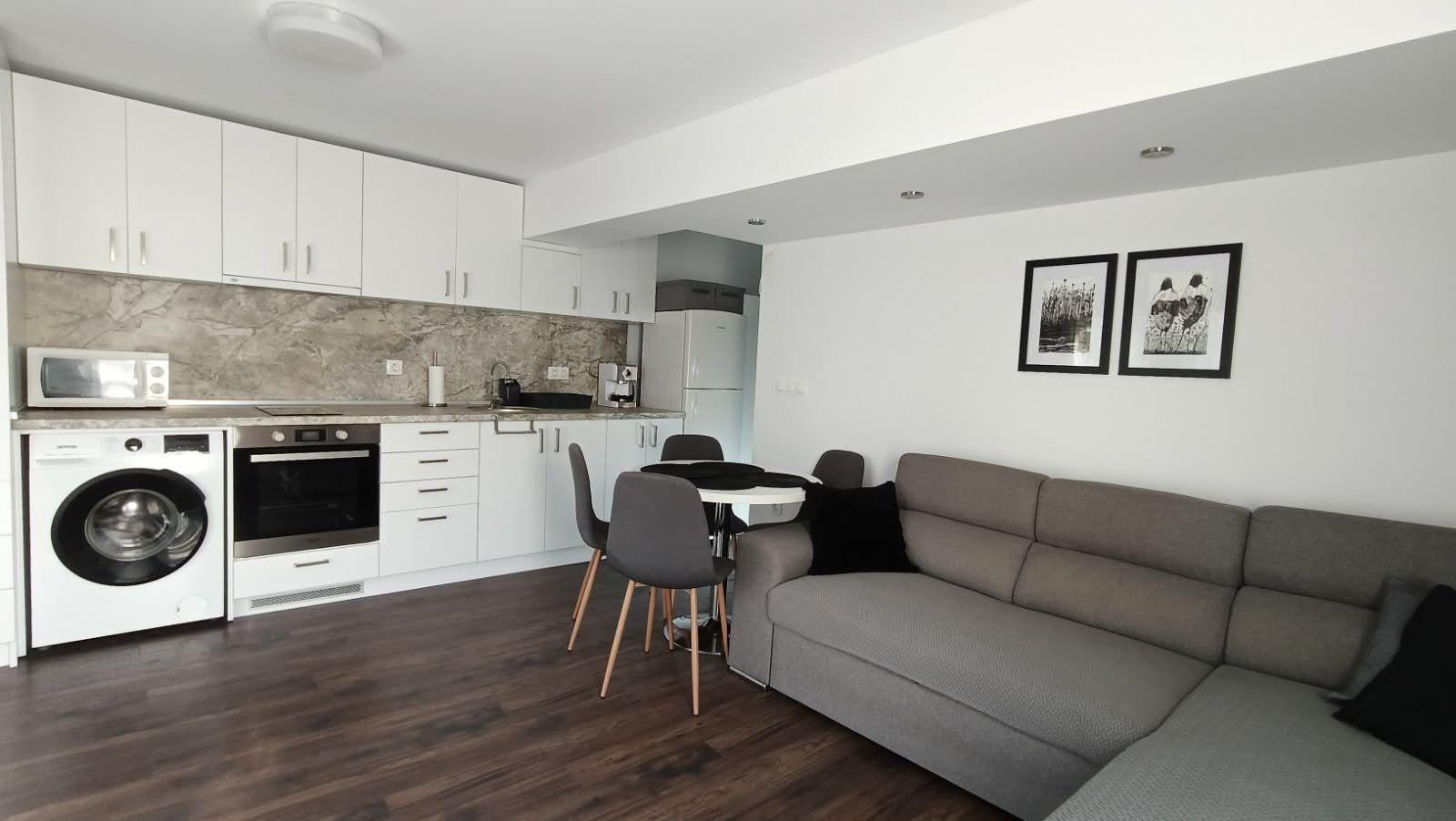 Floor of a house, for rent, Orlandovtsi residential district