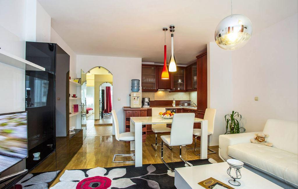 For rent in Sofia three-bedroom apartment Geo Milev ID 2138822