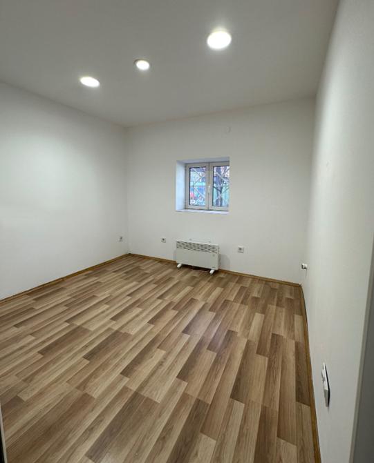 For rent in Sofia three-bedroom apartment Center ID 2164712