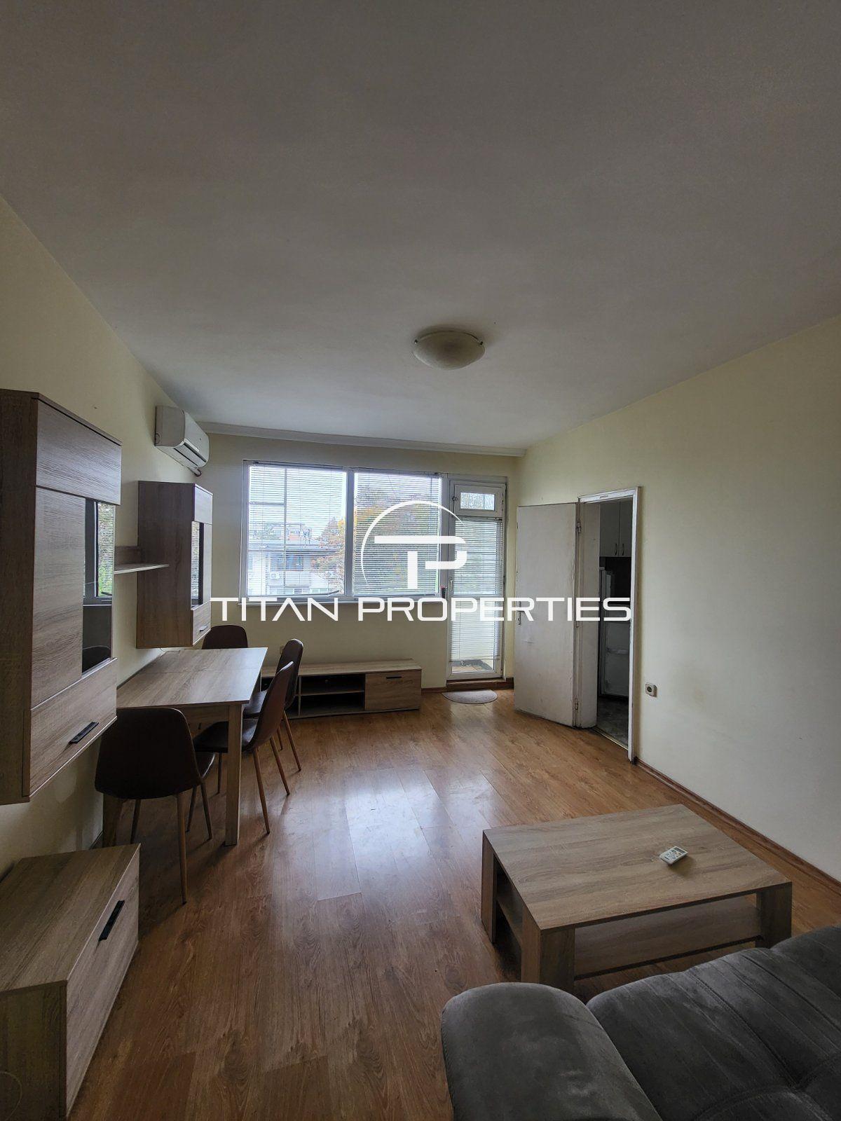 Two-bedroom apartment in Vazrazhdane residential district